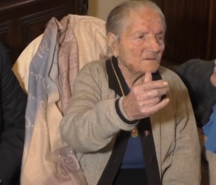 Laurina Sangenito oggi ha compiuto 115 anni. E' la più anziana d'Italia